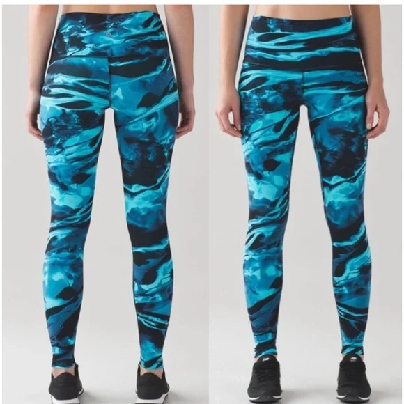 lululemon athletica Blue Patterned Leggings - Picture 2 of 16